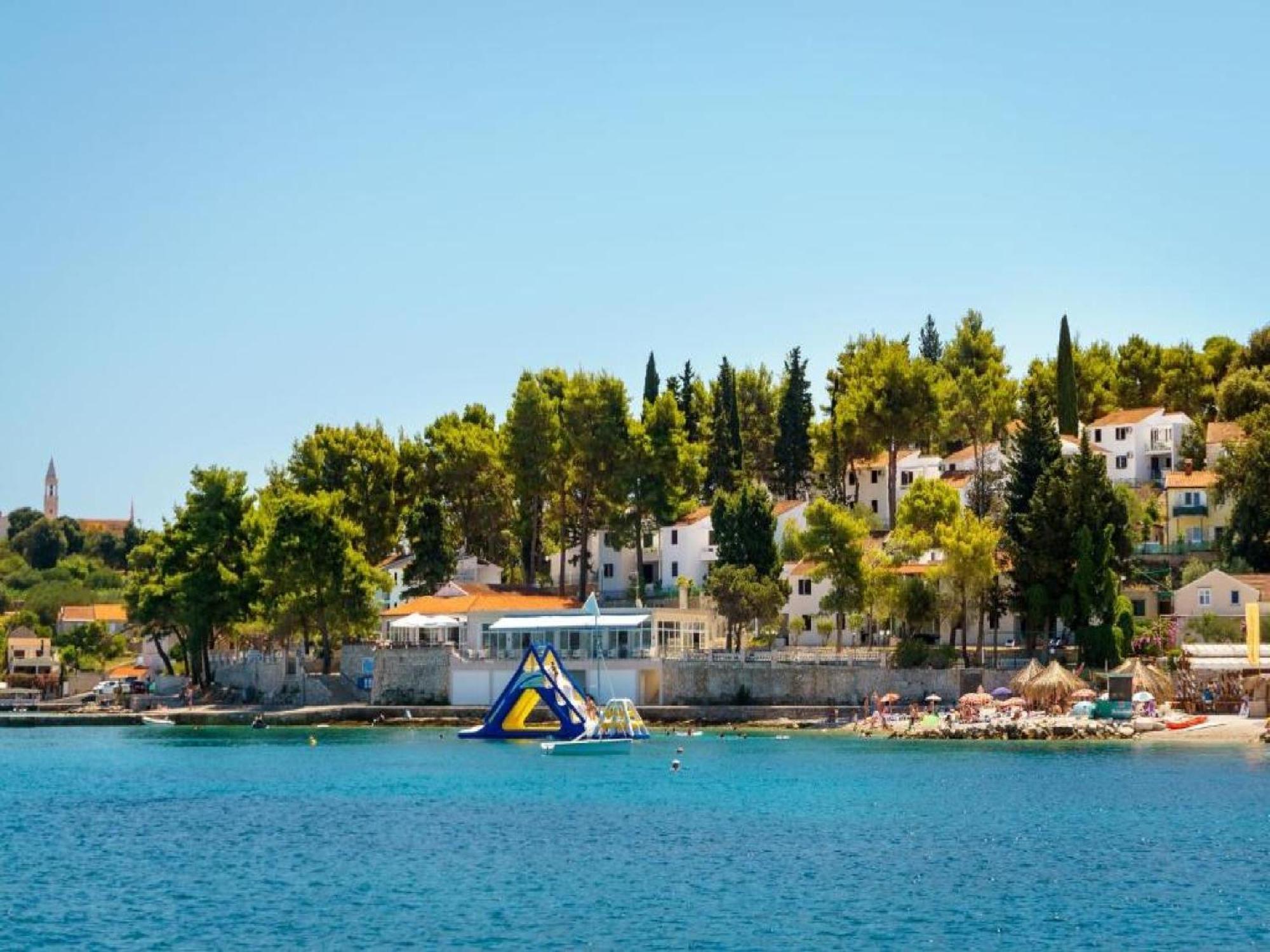 Lumbarda Resort Apartments Oda fotoğraf